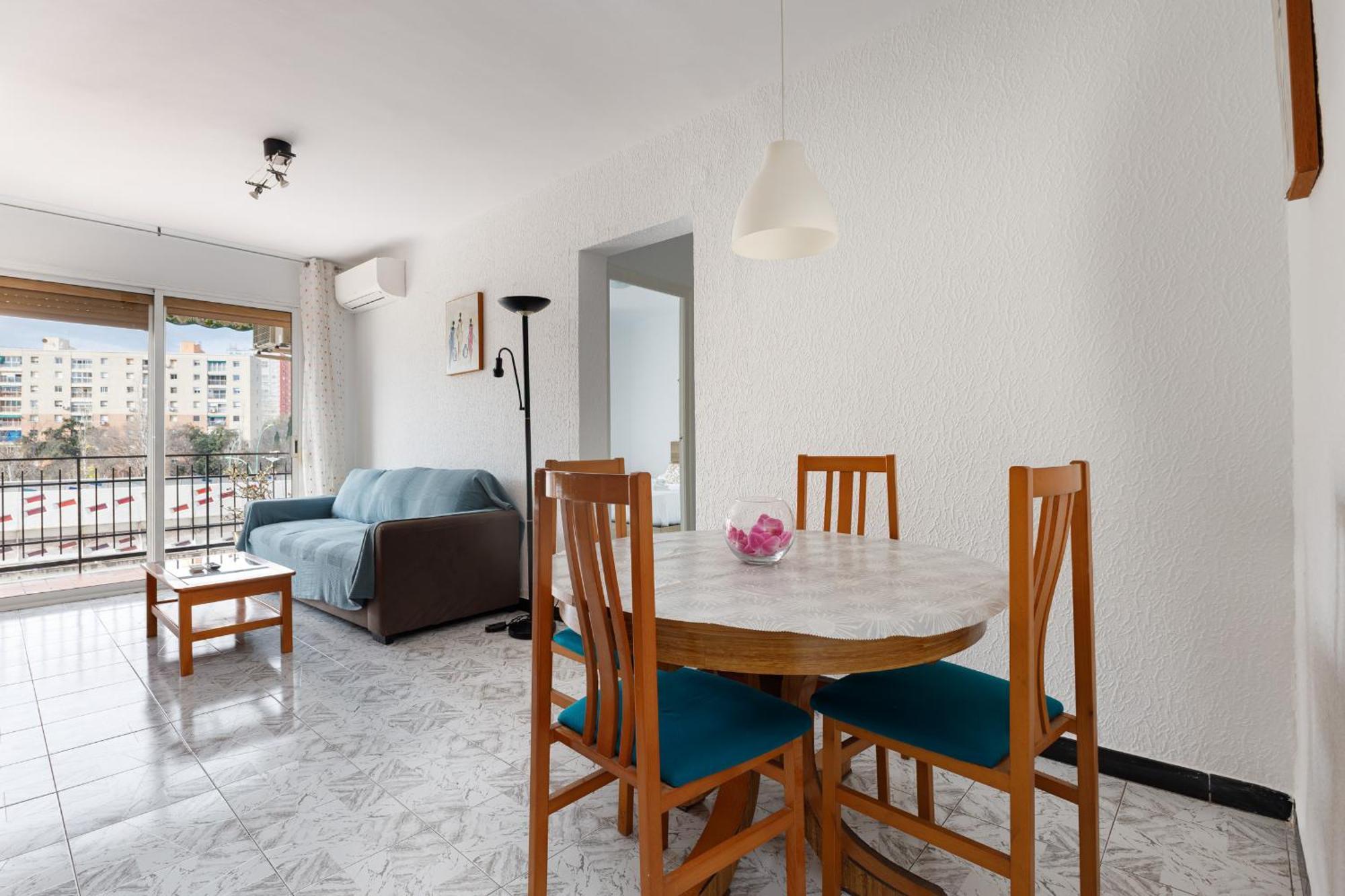 Besos - Bright Apartment Close To Congress & Port サン・アドリア・デ・ベソス エクステリア 写真